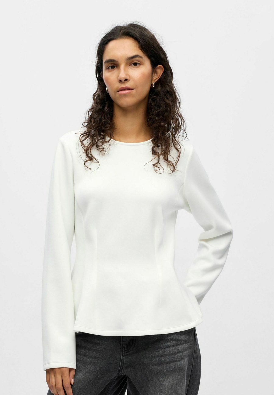 Топ Object Long sleeved top, Cloud Dancer/Off-White
Топ Object Long sleeved top, Cloud Dancer/Off-White