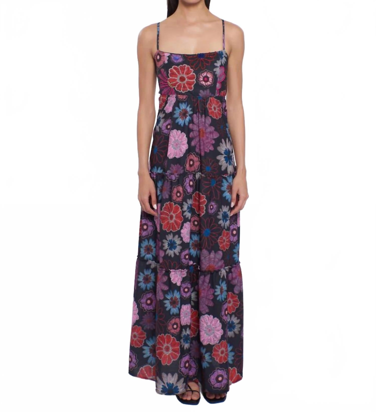 Lori Макси-платье в черном цвете с ботаническим принтом Peixoto
Lori Макси-платье в черном цвете с ботаническим принтом Peixoto