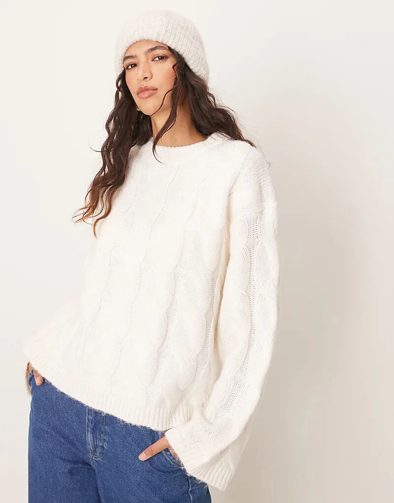 Gina Tricot свитер крупной вязки с косами кремового цвета
Gina Tricot свитер крупной вязки с косами кремового цвета