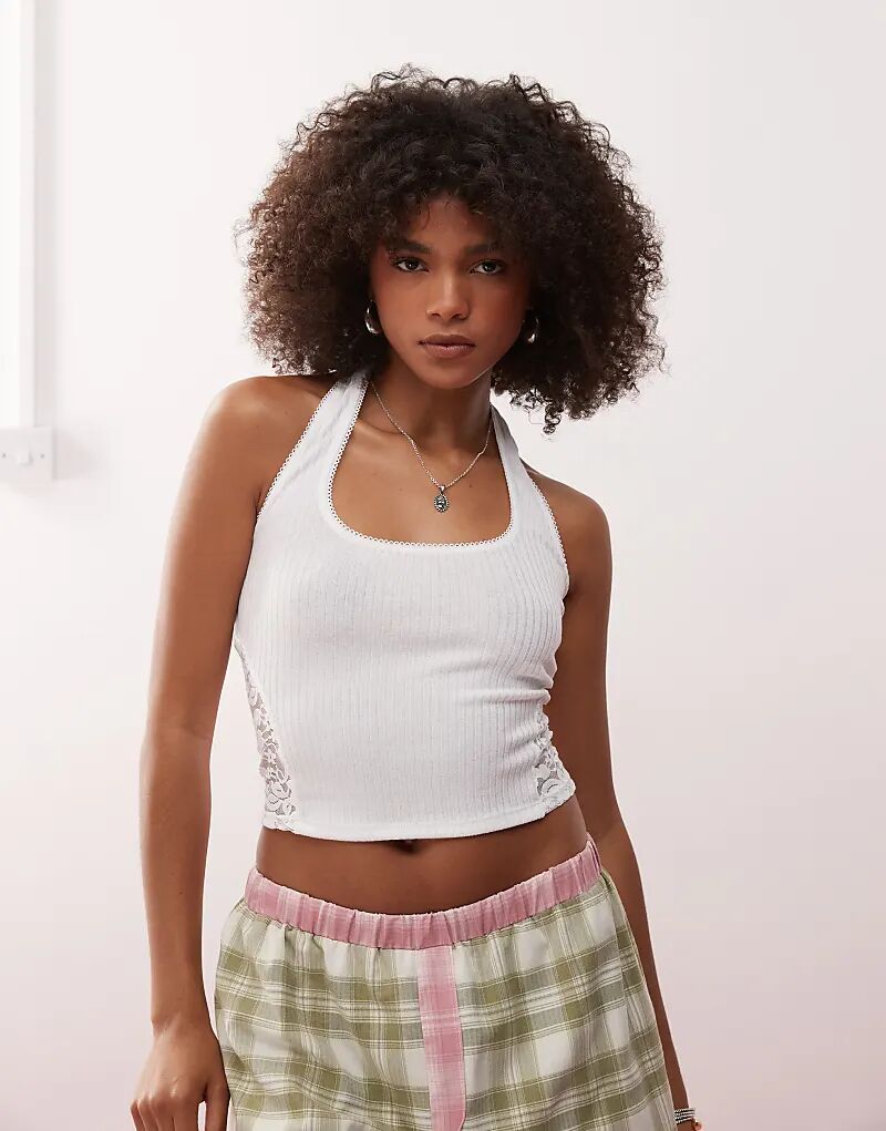 Топ COLLUSION с завязками на шее и кружевными вставками белого цвета
Топ COLLUSION с завязками на шее и кружевными вставками белого цвета