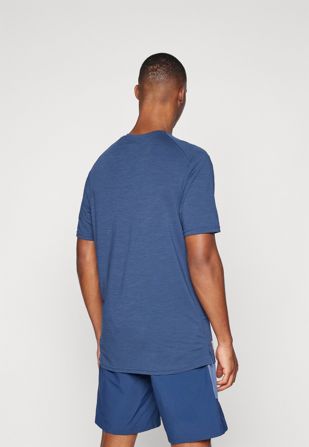 Футболка с принтом FEMUND EQUALISER Norrøna, темно-синий
Футболка с принтом FEMUND EQUALISER Norrøna, темно-синий