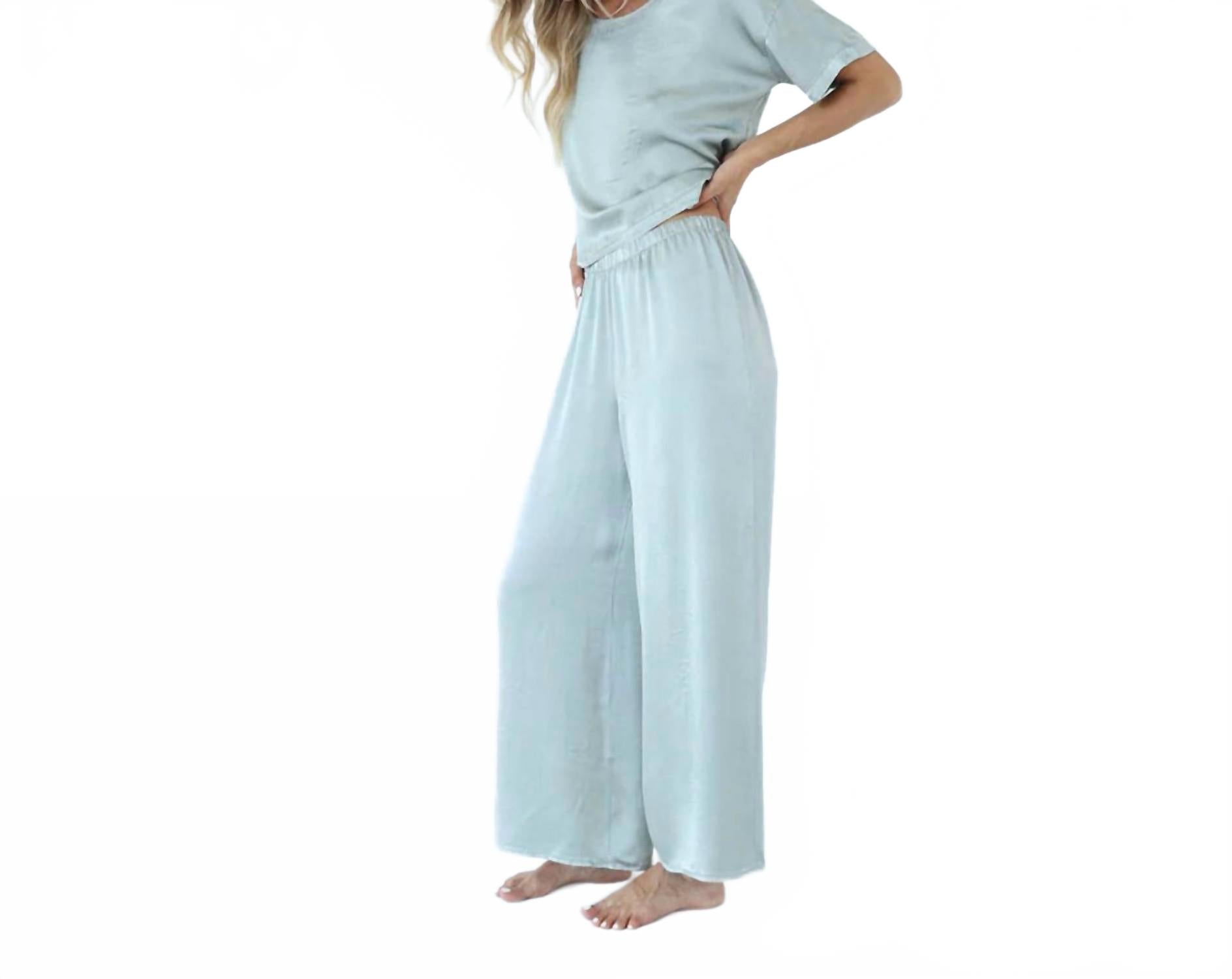 Мо-сатиновые палаццо брюки в цвете шалфей PJ Harlow, Sage
Мо-сатиновые палаццо брюки в цвете шалфей PJ Harlow, Sage