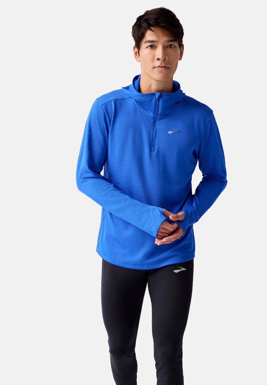 Худи Brooks NOTCH THERMAL 3.0, Neo Blue/Blue
Худи Brooks NOTCH THERMAL 3.0, Neo Blue/Blue