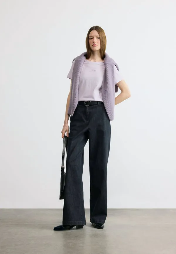 Базовая футболка elove Boss, Light Pastel Purple, Фиолетовый, Базовая футболка elove Boss, Light Pastel Purple
Базовая футболка elove Boss, Light Pastel Purple, Фиолетовый, Базовая футболка elove Boss, Light Pastel Purple