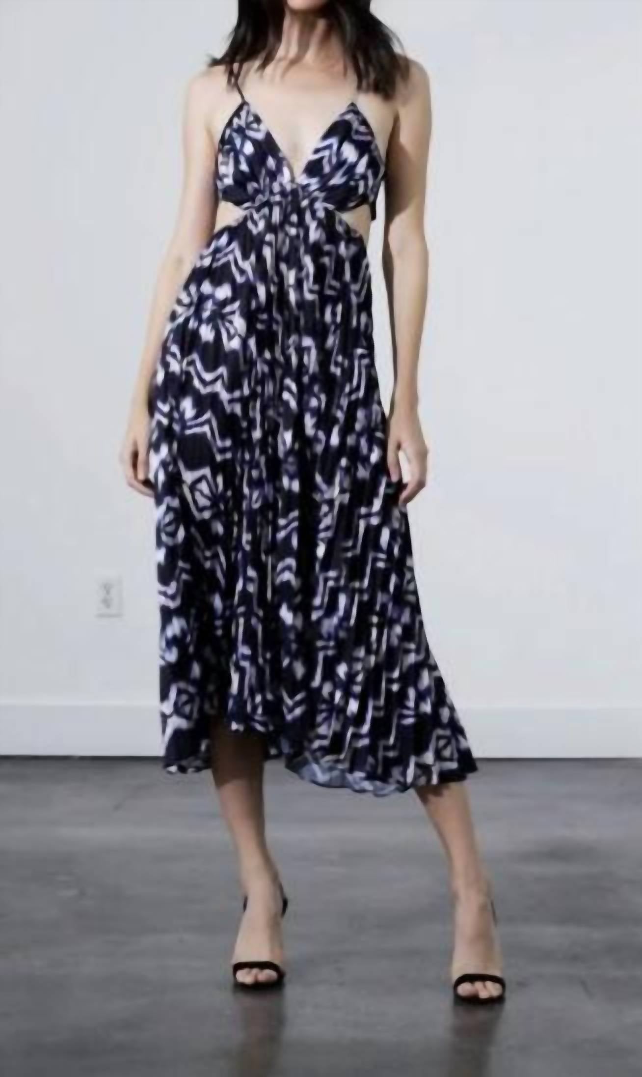 Платье с принтом Serena черного цвета Karina Grimaldi
Платье с принтом Serena черного цвета Karina Grimaldi