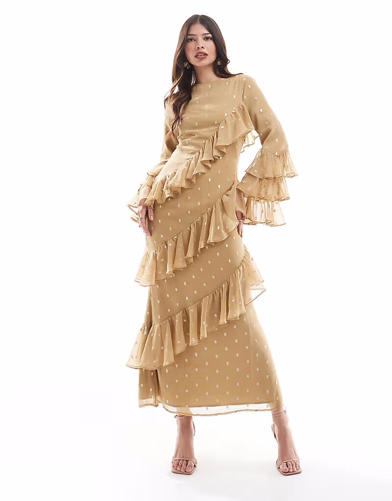Платье макси ASOS DESIGN с многоярусными рукавами и оборками из золотистой кареточной ткани
Платье макси ASOS DESIGN с многоярусными рукавами и оборками из золотистой кареточной ткани