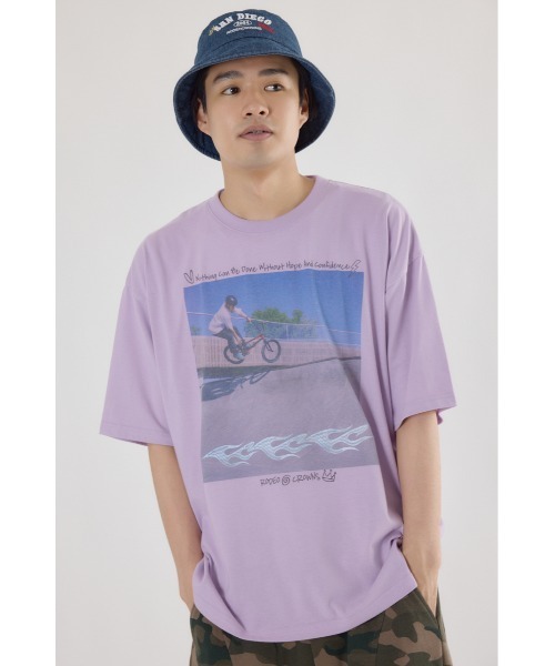 RODEO CROWNS WIDE BOWL Футболка с фотопринтом Rodeo Crowns, свободный крой, светло-фиолетовый
RODEO CROWNS WIDE BOWL Футболка с фотопринтом Rodeo Crowns, свободный крой, светло-фиолетовый