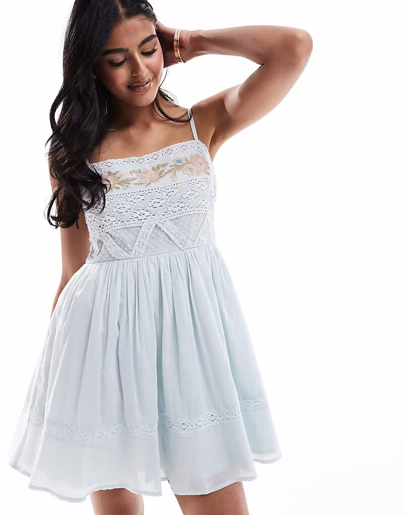 Мини-платье ASOS DESIGN с вышивкой и кружевной отделкой нежно-голубого цвета
Мини-платье ASOS DESIGN с вышивкой и кружевной отделкой нежно-голубого цвета
