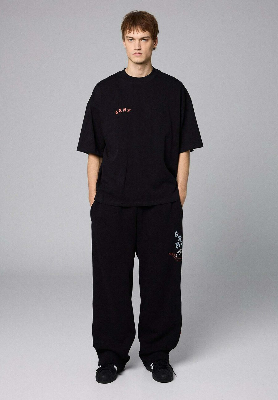 Футболка Grimey Print T-shirt, Black, Черный, Футболка Grimey Print T-shirt, Black
Футболка Grimey Print T-shirt, Black, Черный, Футболка Grimey Print T-shirt, Black