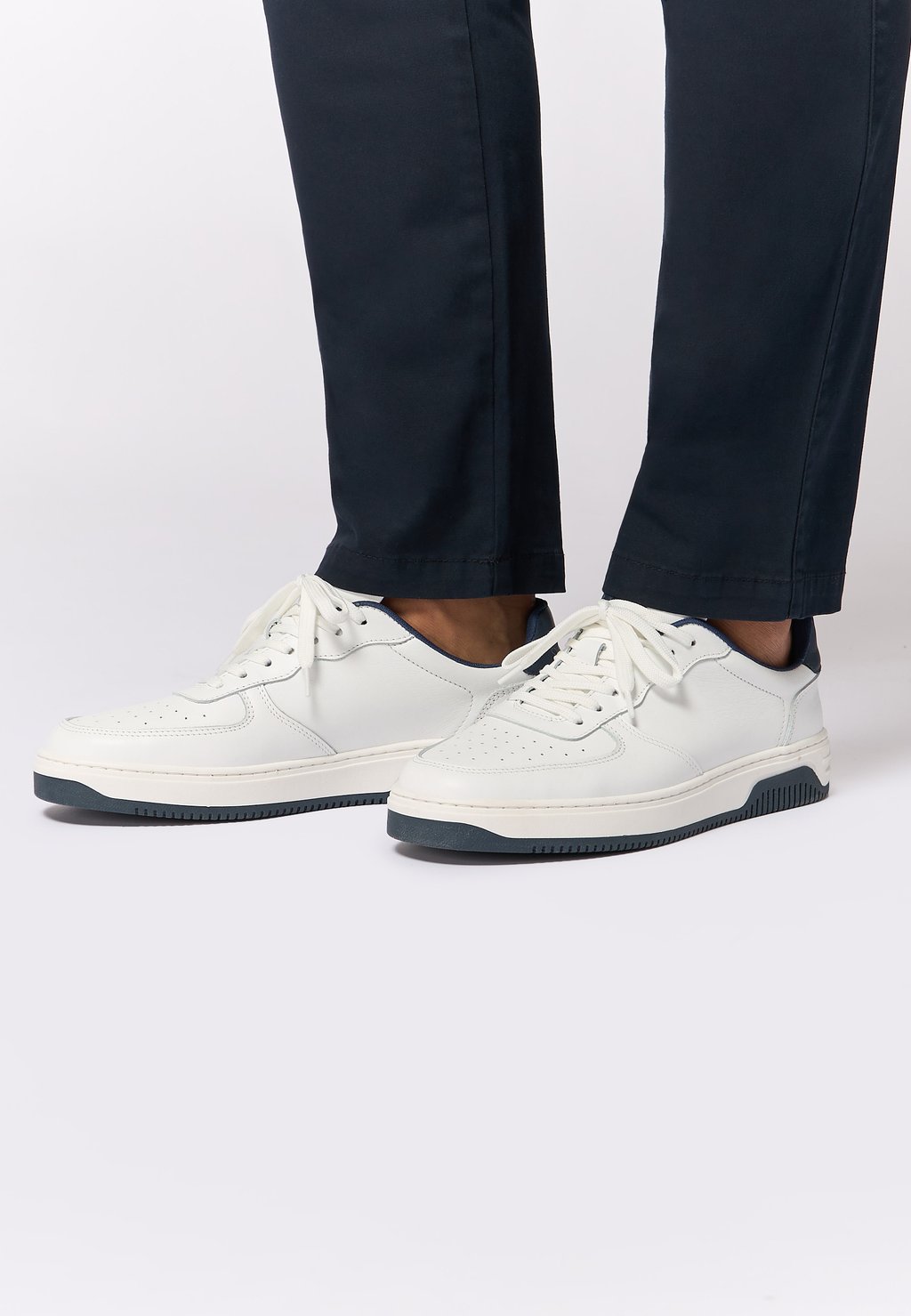 Кроссовки MIT DETAILS ROY ROBSON, синий
Кроссовки MIT DETAILS ROY ROBSON, синий