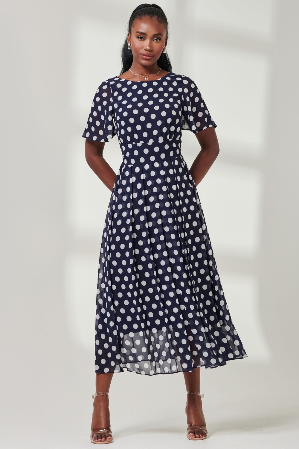 Платье миди из шифона в горошек, облегающее и расклешенное Jolie Moi, синий
Платье миди из шифона в горошек, облегающее и расклешенное Jolie Moi, синий