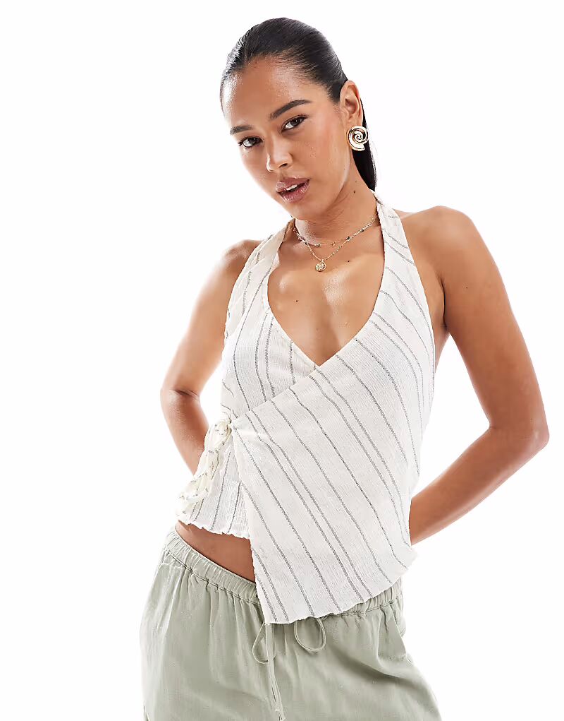 Pull&Bear, деревенский топ-халтер в полоску цвета экрю
Pull&Bear, деревенский топ-халтер в полоску цвета экрю