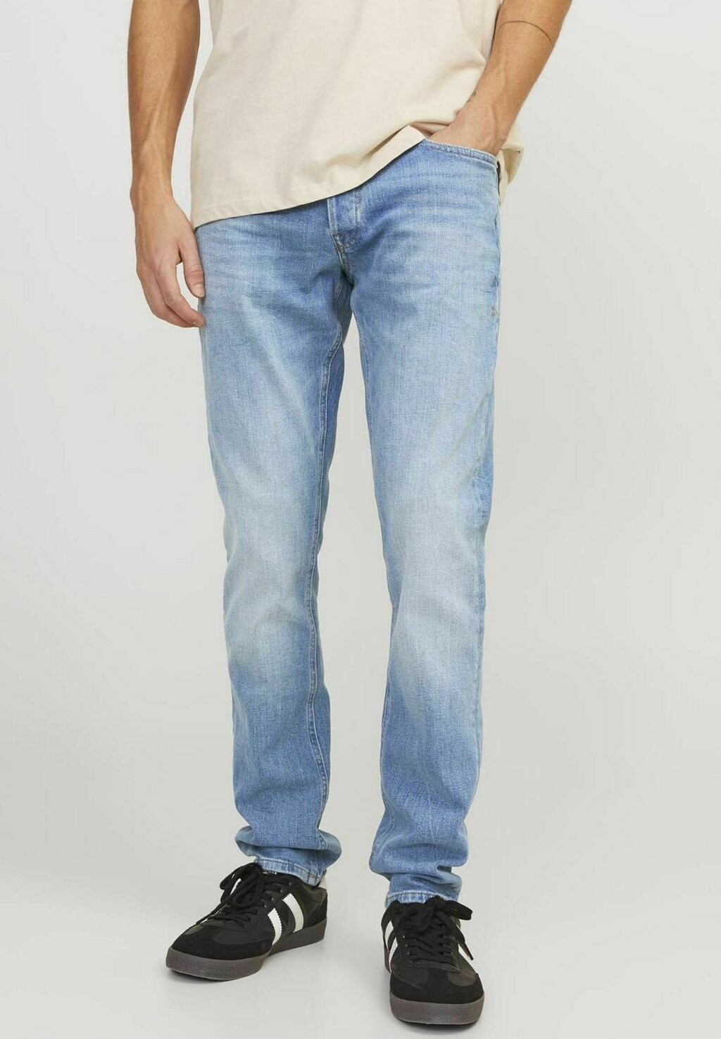 Джинсы Tapered Fit GLENN WARD 422 Jack & Jones, цвет blue denim 
Джинсы Tapered Fit GLENN WARD 422 Jack & Jones, цвет blue denim