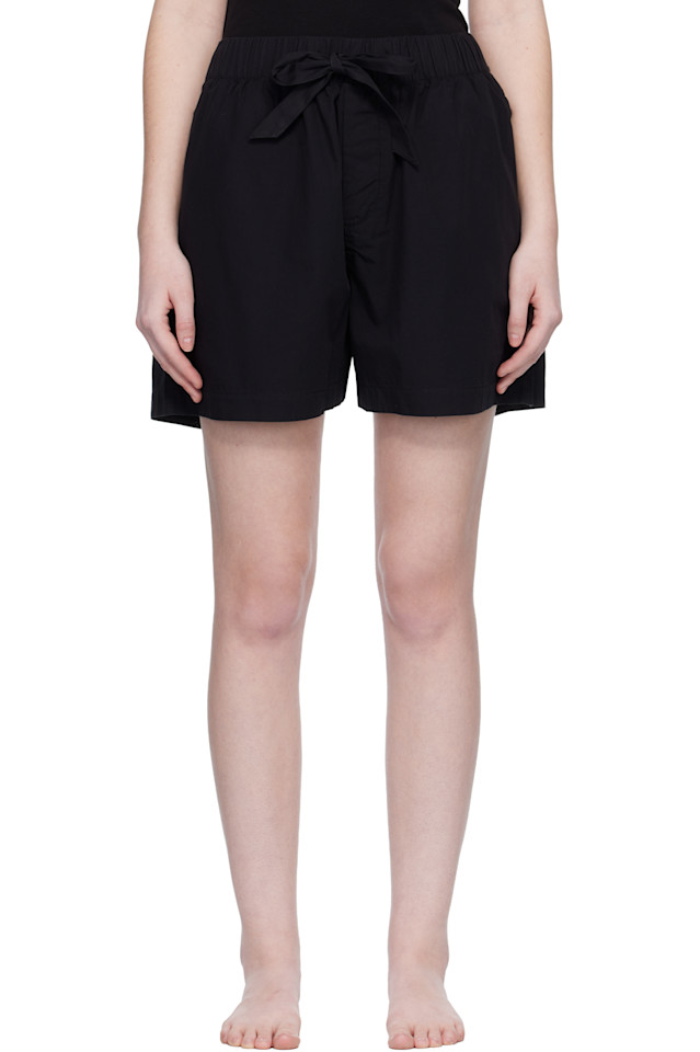 Tekla Черные пижамные шорты из поплина
Tekla Черные пижамные шорты из поплина