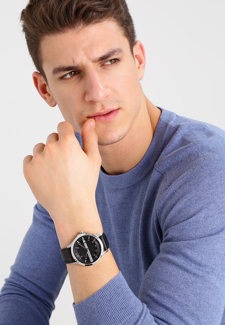 Часы Armani Exchange, цвет schwarz
Часы Armani Exchange, цвет schwarz