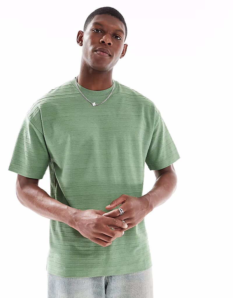 Футболка New Look с фактурной полоской в тон зеленого цвета
Футболка New Look с фактурной полоской в тон зеленого цвета
