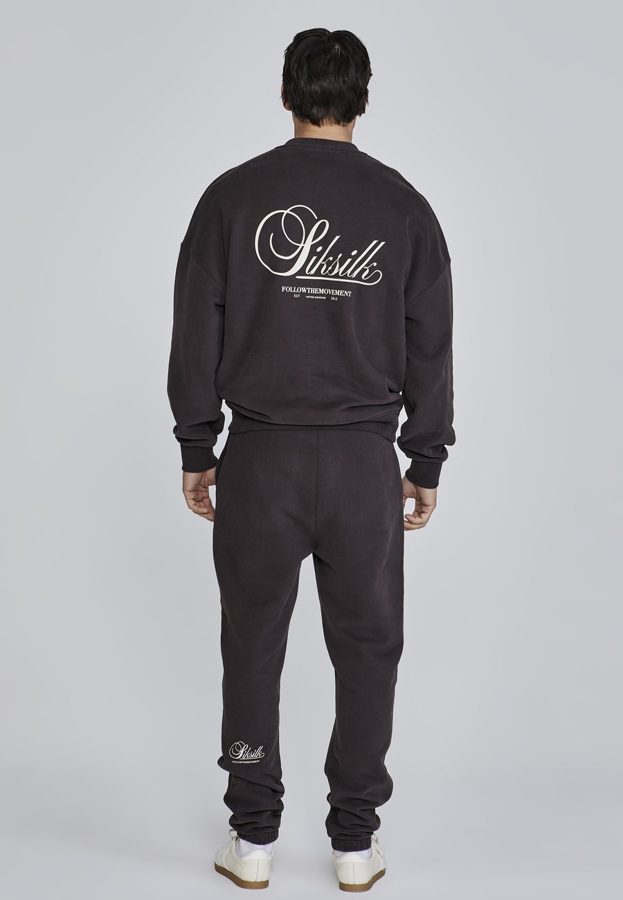 Толстовка SIKSILK GRAPHIC, Brown
Толстовка SIKSILK GRAPHIC, Brown