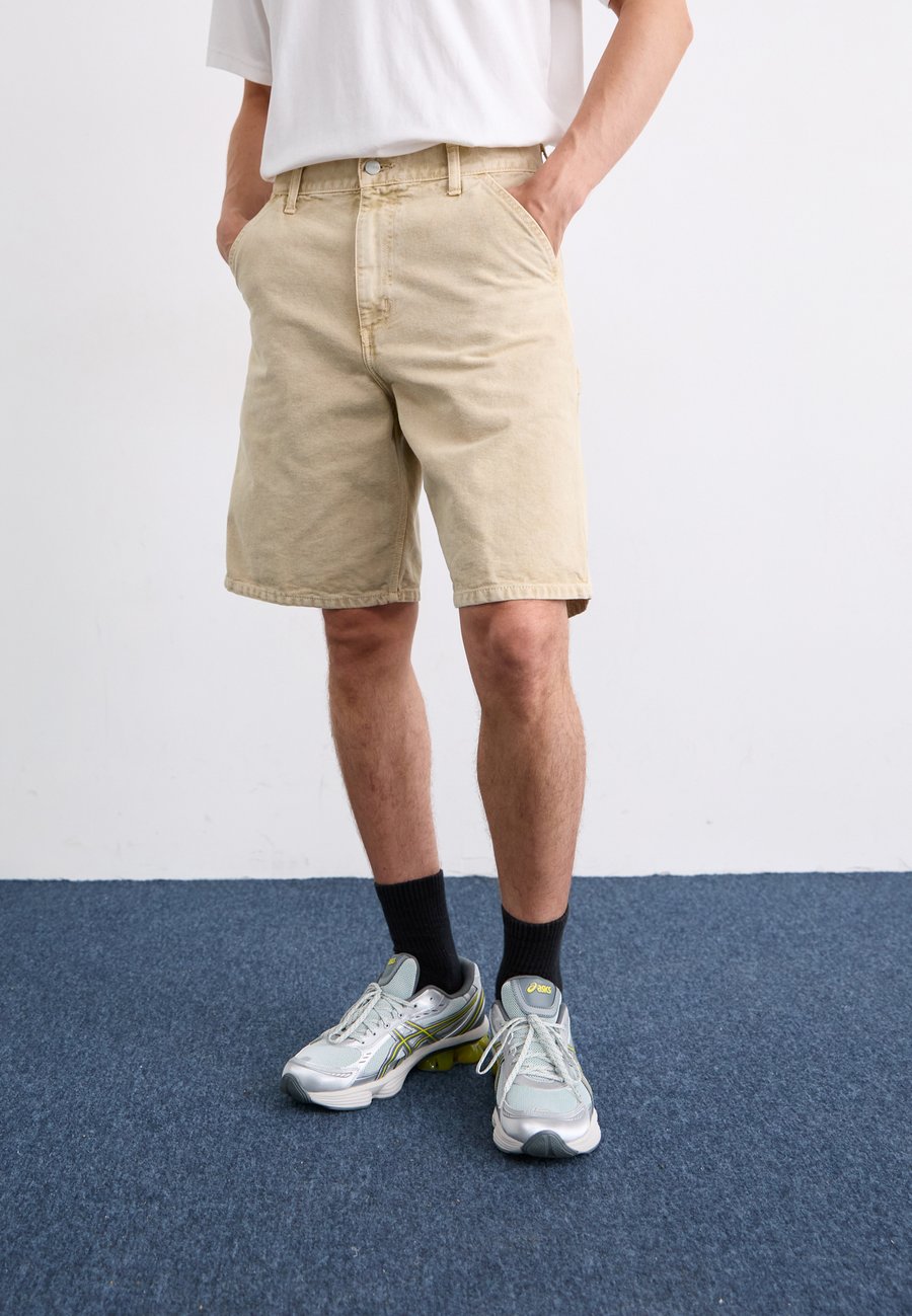 Шорты Carhartt WIP SINGLE KNEE, Dusty Brown/Beige
Шорты Carhartt WIP SINGLE KNEE, Dusty Brown/Beige