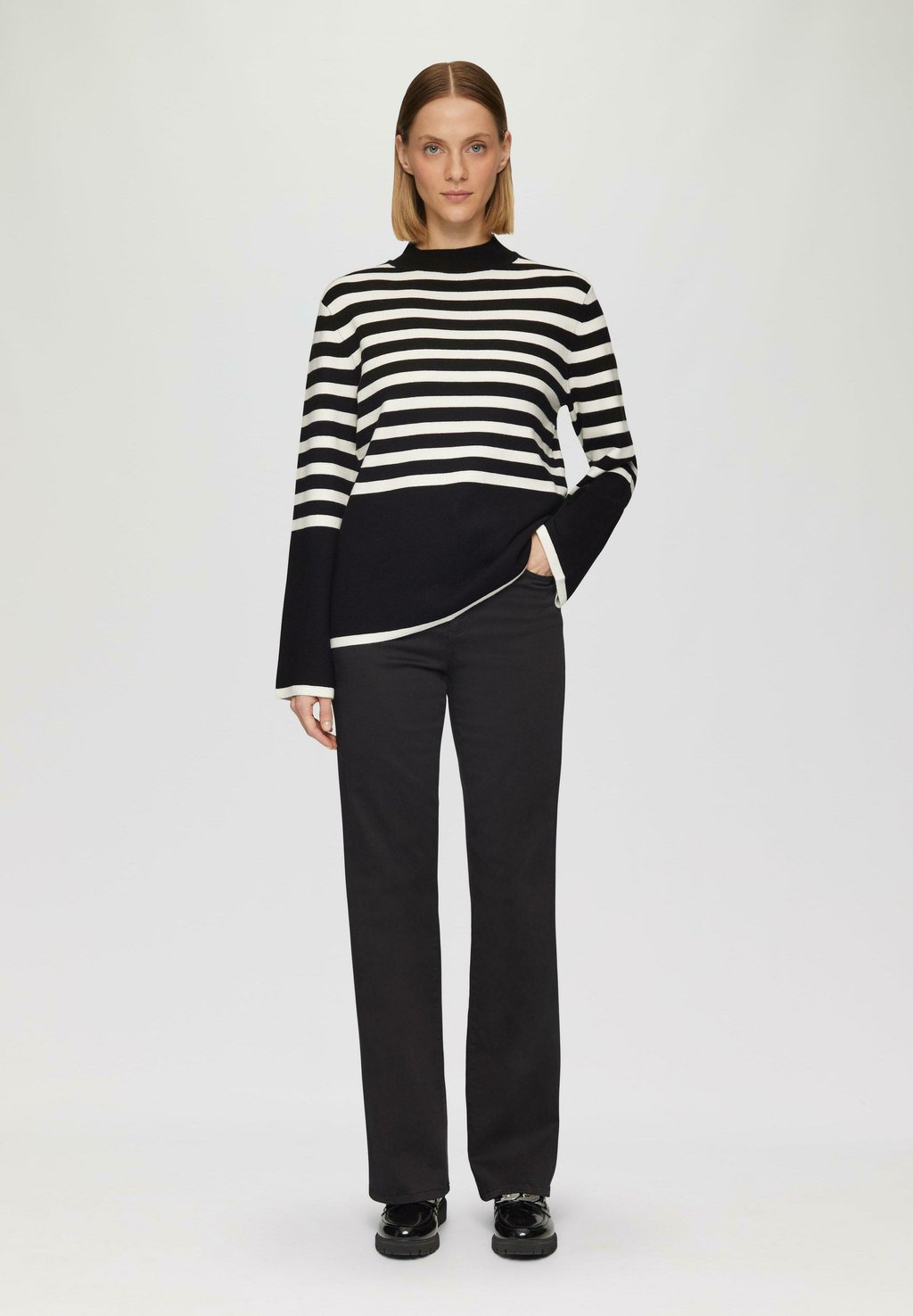 Джемпер MIT STEHKRAGEN s.Oliver BLACK LABEL, черный
Джемпер MIT STEHKRAGEN s.Oliver BLACK LABEL, черный