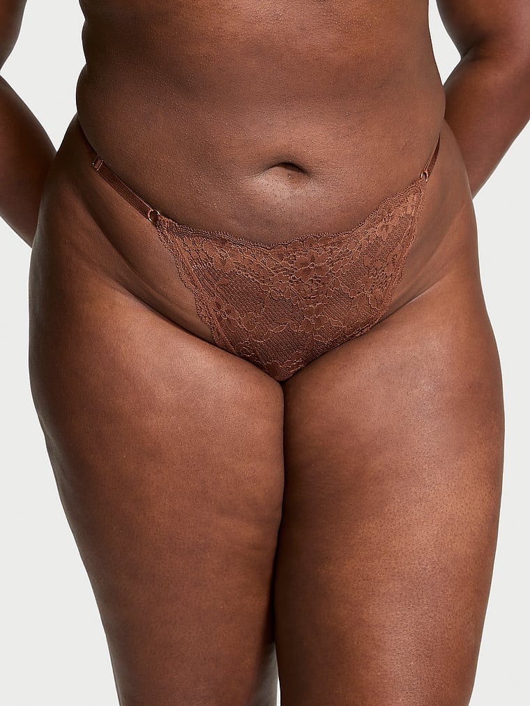 Кружевные трусики-стринги с регулируемой V-образной застежкой Dream Angels, lace mousse
Кружевные трусики-стринги с регулируемой V-образной застежкой Dream Angels, lace mousse