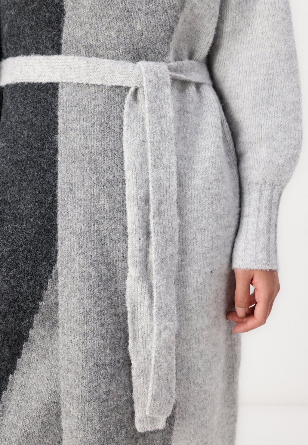 Кардиган ONLGRO LIFE CARDIGAN ONLY, светло-серый
Кардиган ONLGRO LIFE CARDIGAN ONLY, светло-серый