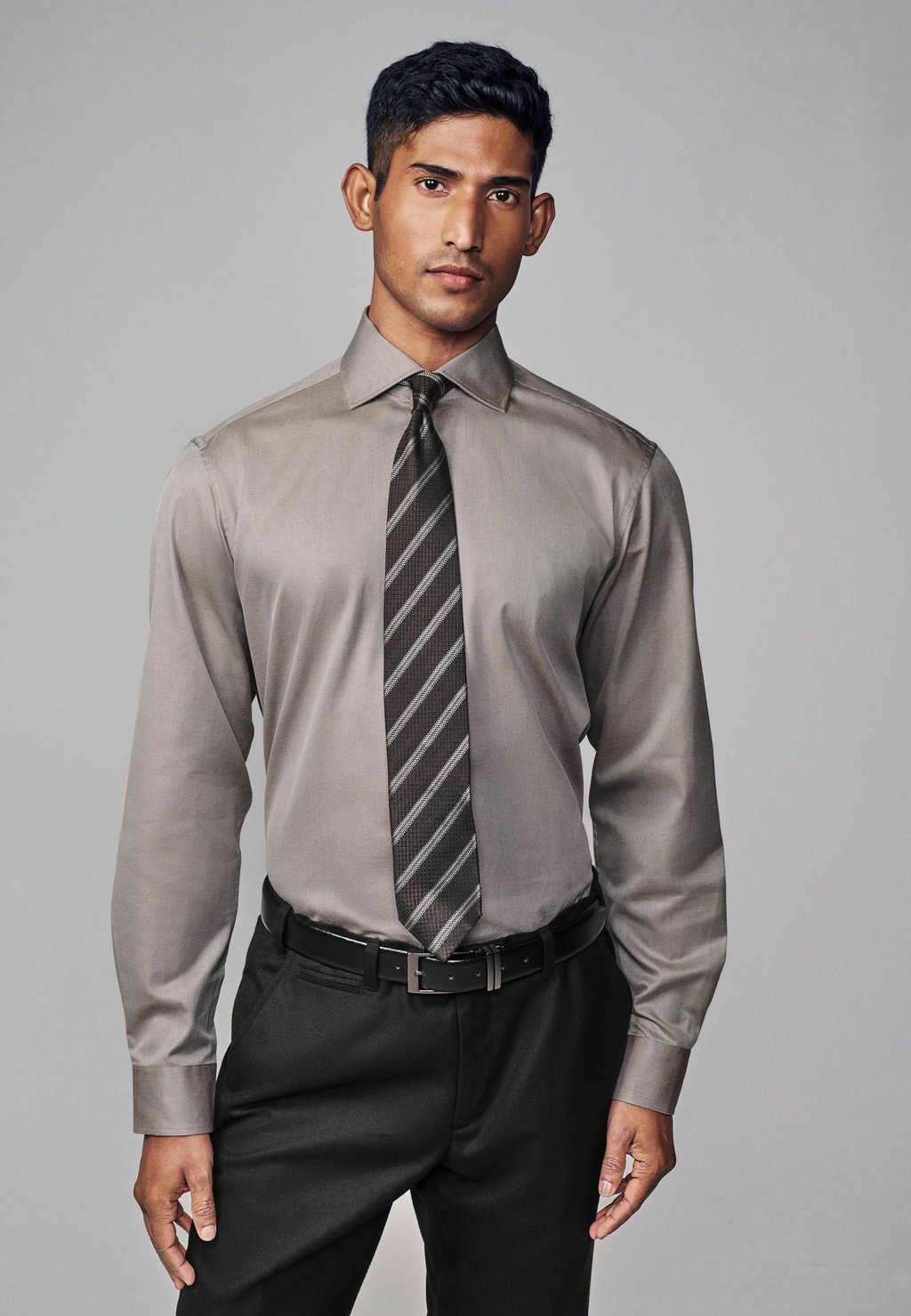 Рубашка SIGNATURE SINGLE CUFF TEXTURE WITH CUTAWAY COLLAR REGULAR FIT Next, коричневый
Рубашка SIGNATURE SINGLE CUFF TEXTURE WITH CUTAWAY COLLAR REGULAR FIT Next, коричневый