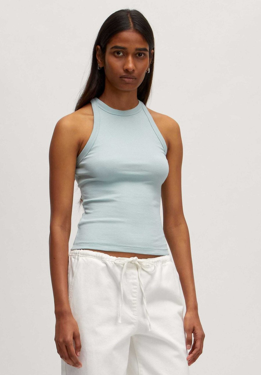 Топ EDITED ORELIA, Blau/Blue
Топ EDITED ORELIA, Blau/Blue