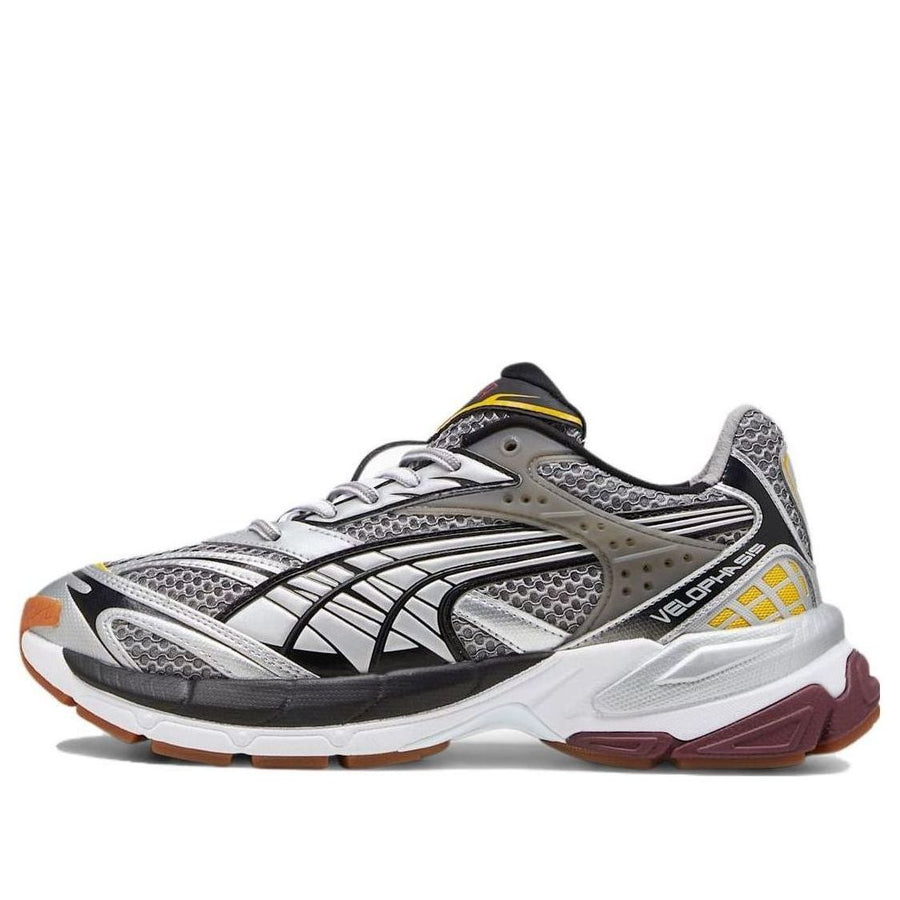 Кроссовки PUMA Velophasis 'Phased Silver Burgundy Yellow', черный
Кроссовки PUMA Velophasis 'Phased Silver Burgundy Yellow', черный