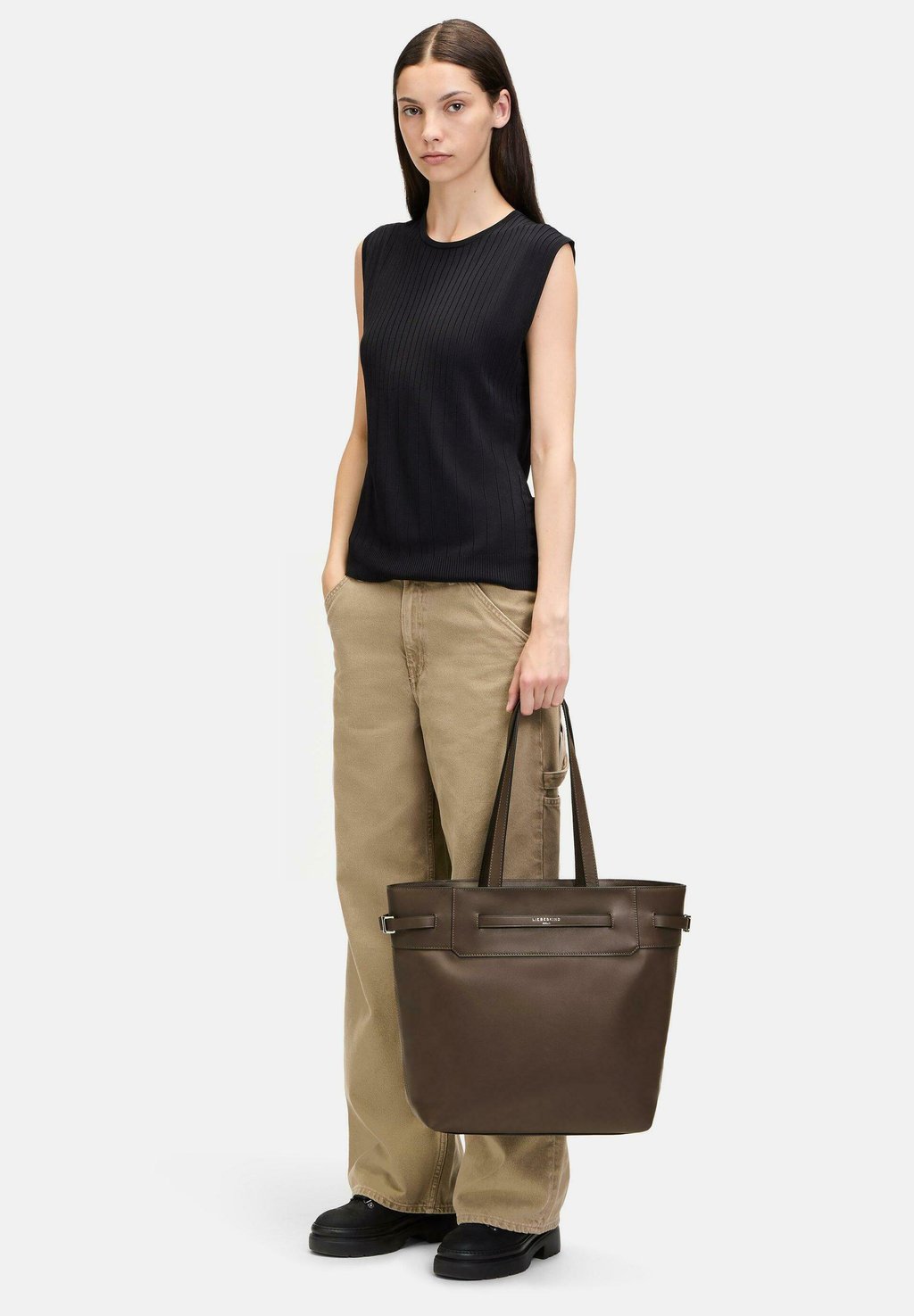 Сумка-тоут LORA GROSSE Liebeskind Berlin, коричневый
Сумка-тоут LORA GROSSE Liebeskind Berlin, коричневый