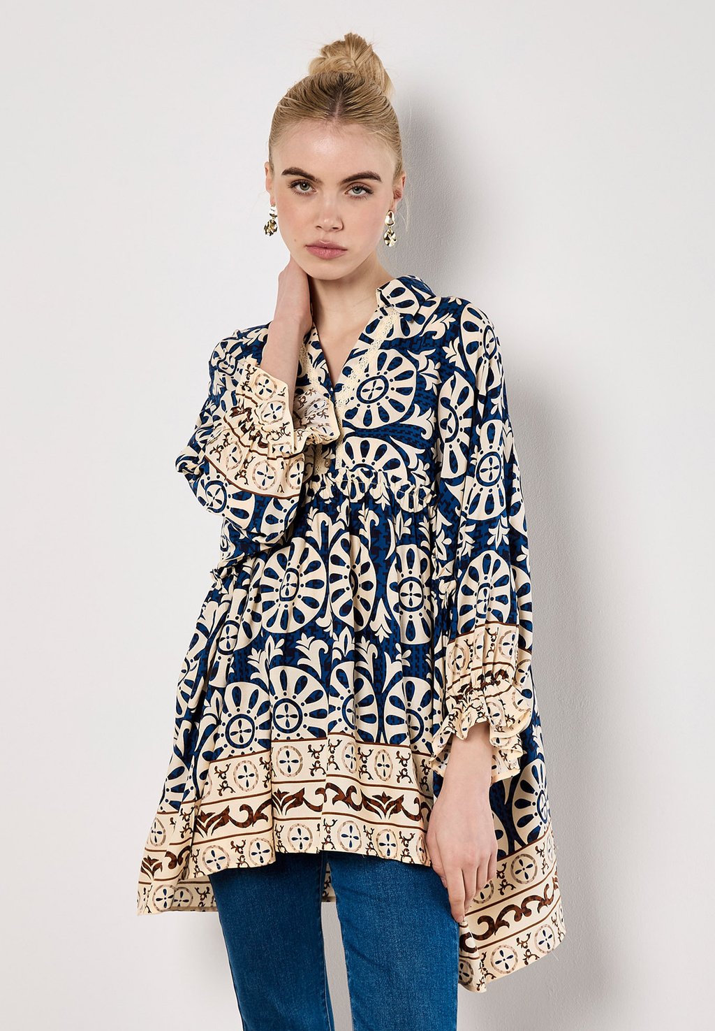 Блуза Apricot, темно-синий
Блуза Apricot, темно-синий