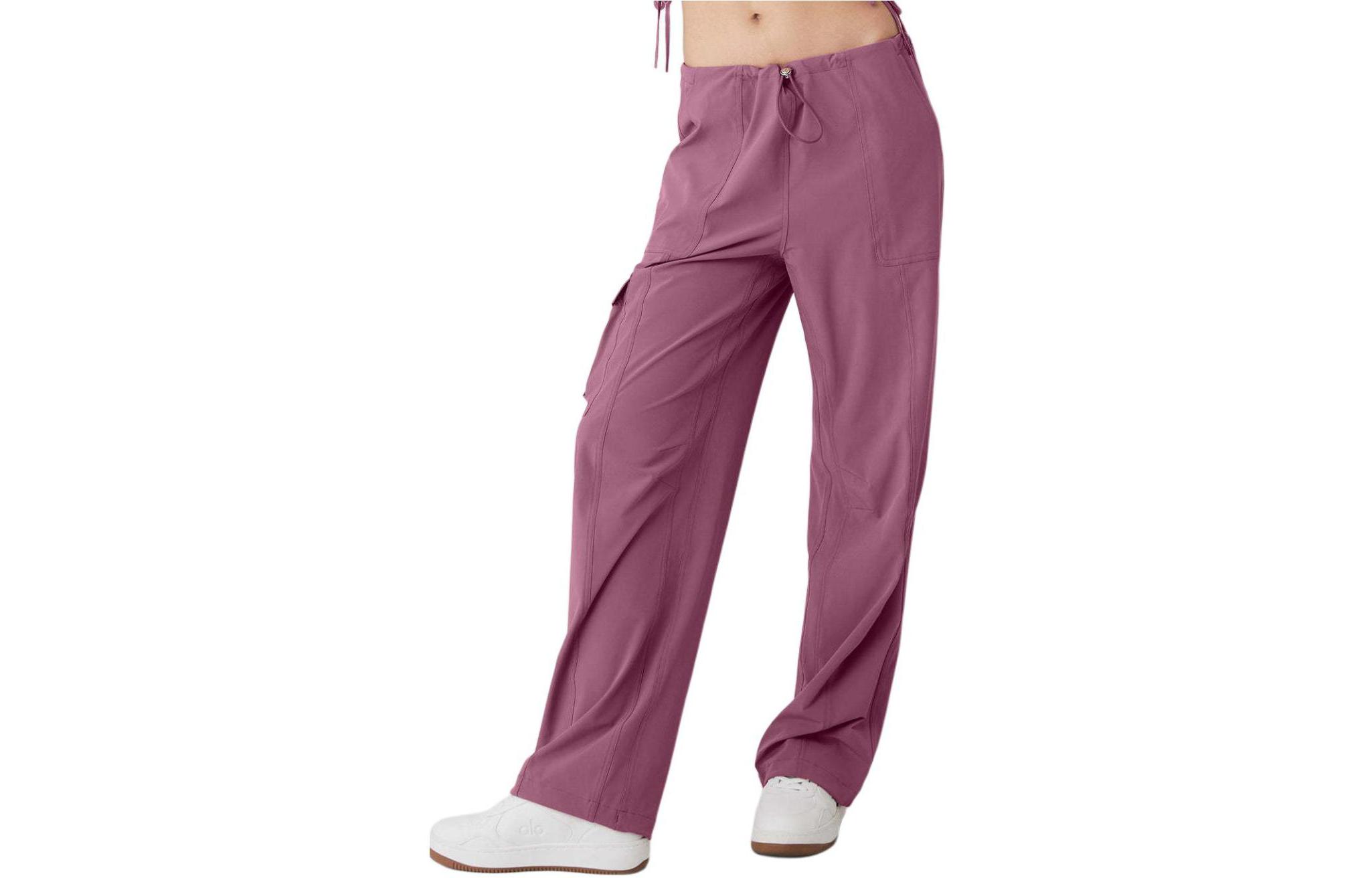 Женские карго-штаны Alo Yoga, черные
Женские карго-штаны Alo Yoga, черные