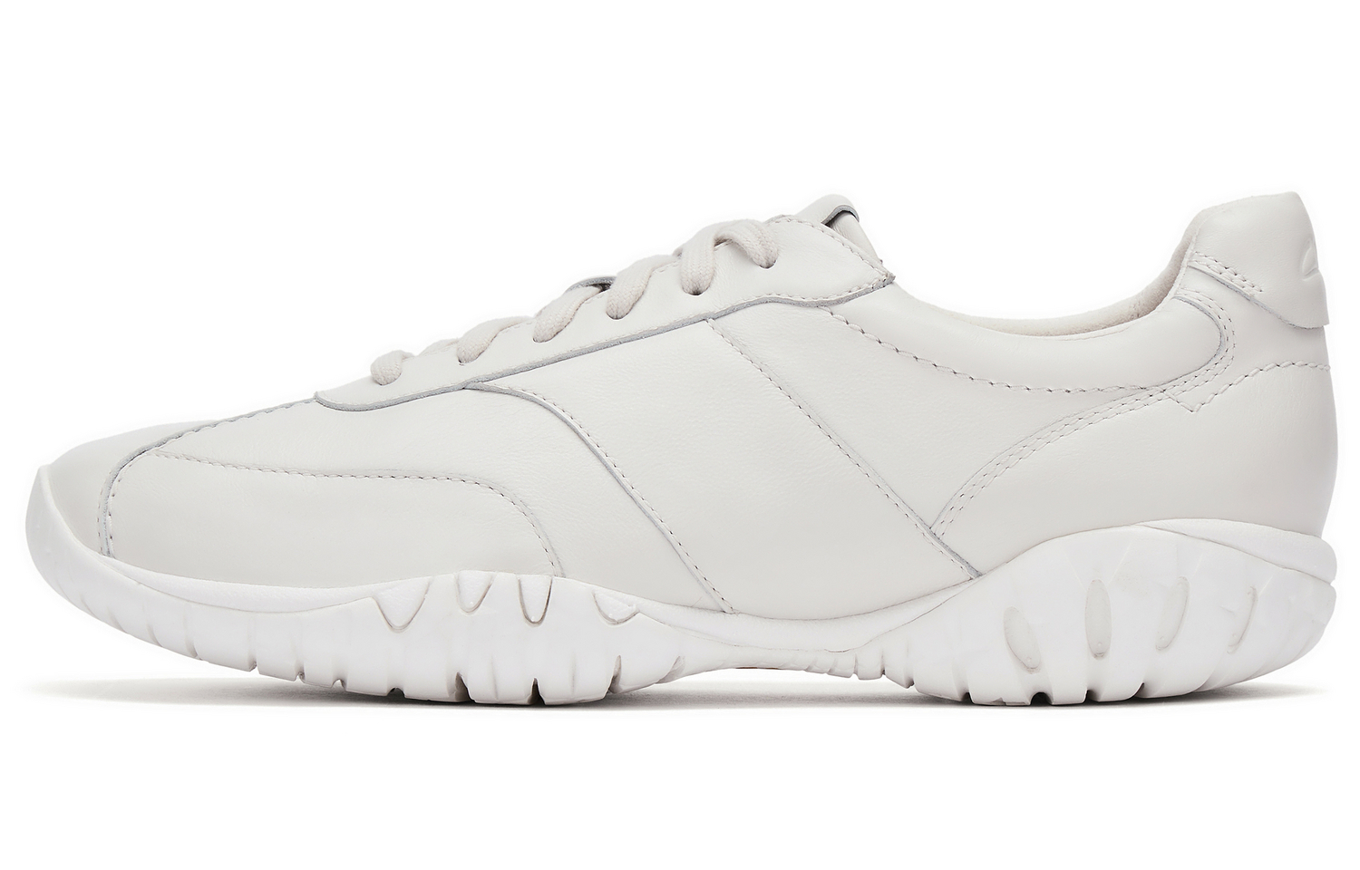 Clarks Повседневные туфли мужские белые
Clarks Повседневные туфли мужские белые