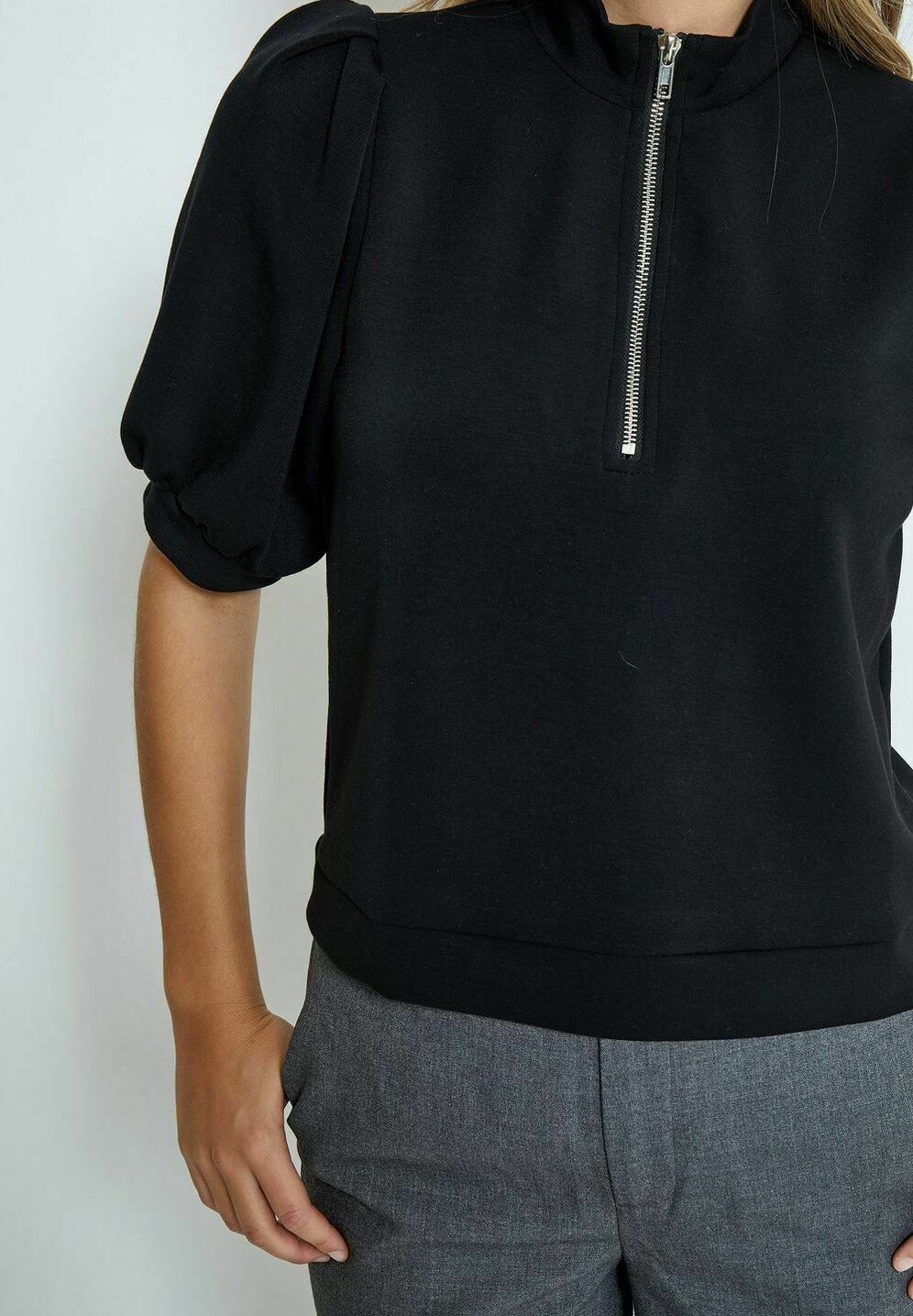 Базовая футболка DICETTE PUFF PEPPERCORN, черный
Базовая футболка DICETTE PUFF PEPPERCORN, черный