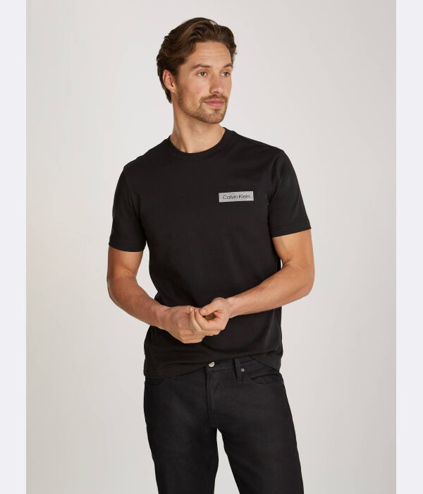 Футболка мужская Calvin Klein с короткими рукавами, черный
Футболка мужская Calvin Klein с короткими рукавами, черный