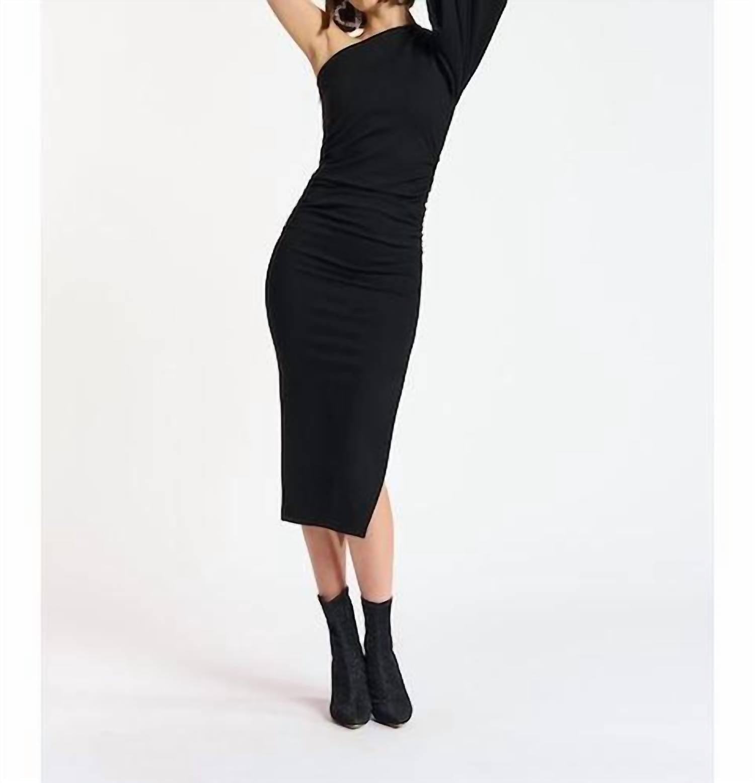 Платье Cucaracha в черном цвете ESSENTIEL ANTWERP
Платье Cucaracha в черном цвете ESSENTIEL ANTWERP