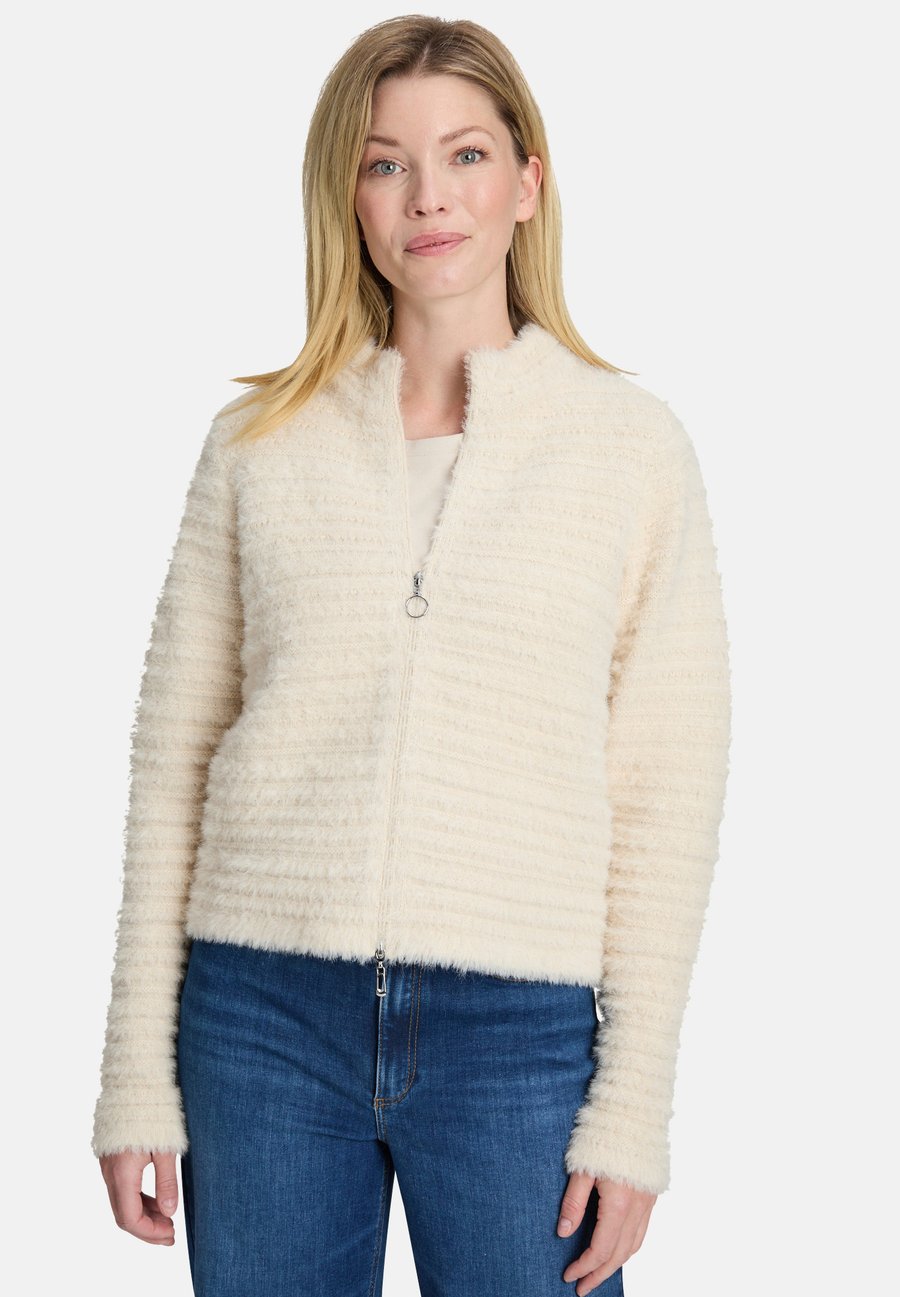 Кардиган Betty Barclay Cardigan, Beige
Кардиган Betty Barclay Cardigan, Beige