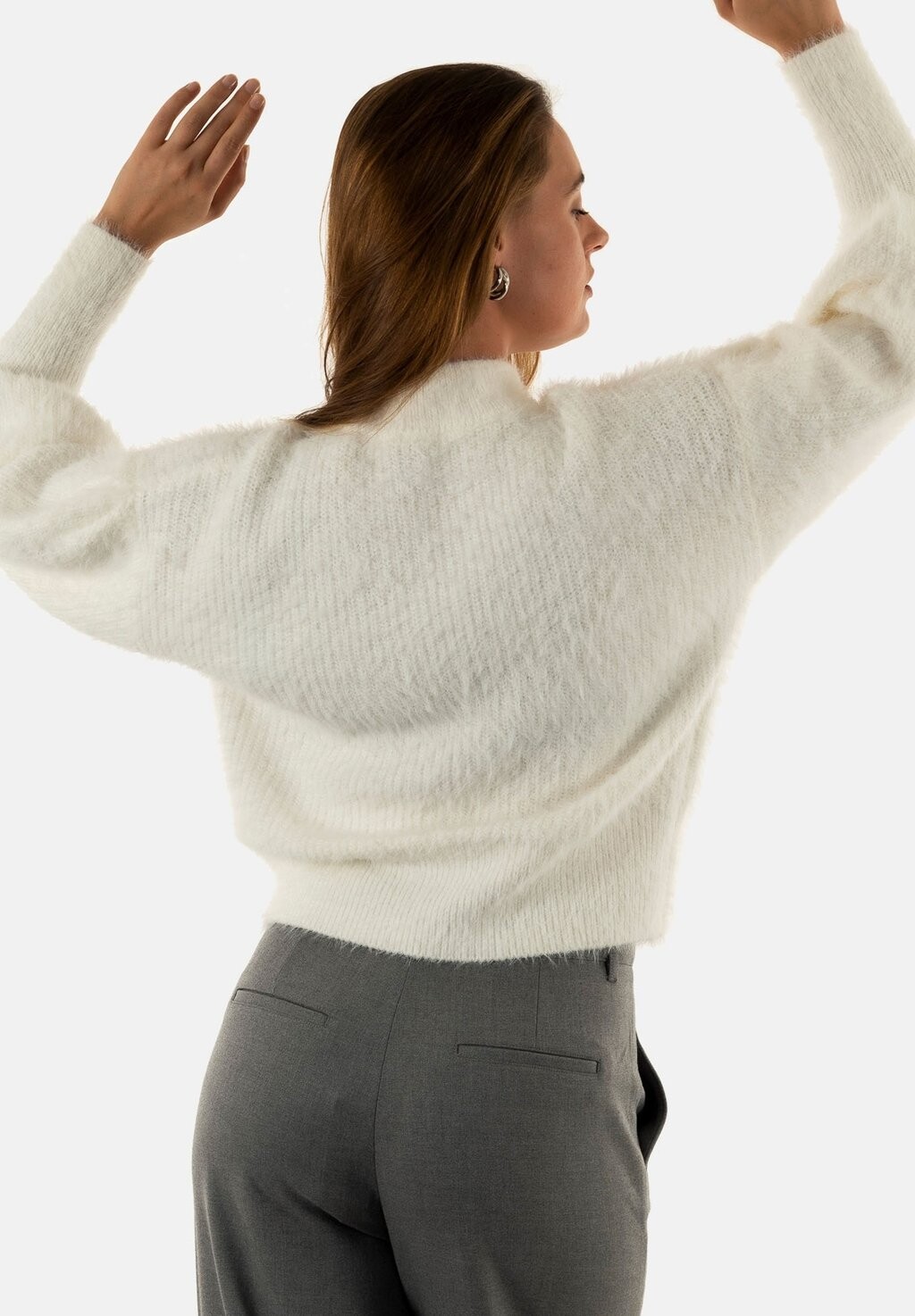 Джемпер Guess Jeans, белый
Джемпер Guess Jeans, белый