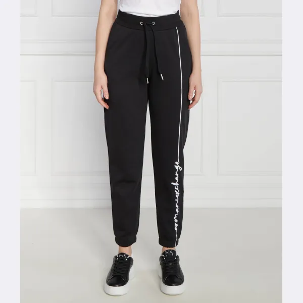 Спортивные брюки стандартного кроя Armani Exchange, черный
Спортивные брюки стандартного кроя Armani Exchange, черный