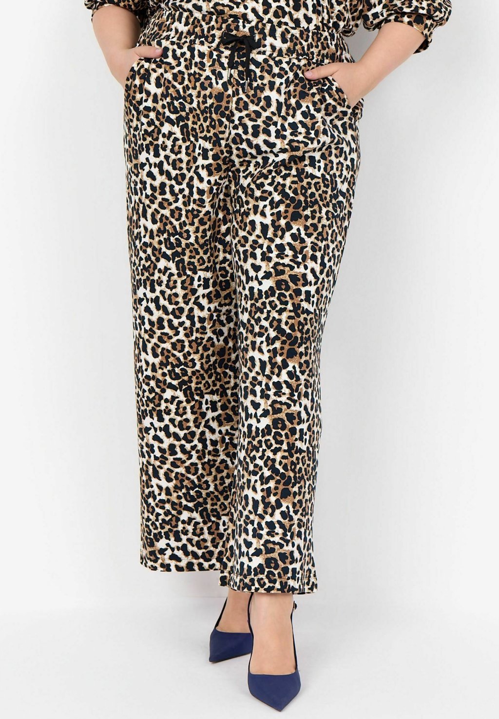 Брюки VEA Wasabi Concept, бежевый
Брюки VEA Wasabi Concept, бежевый