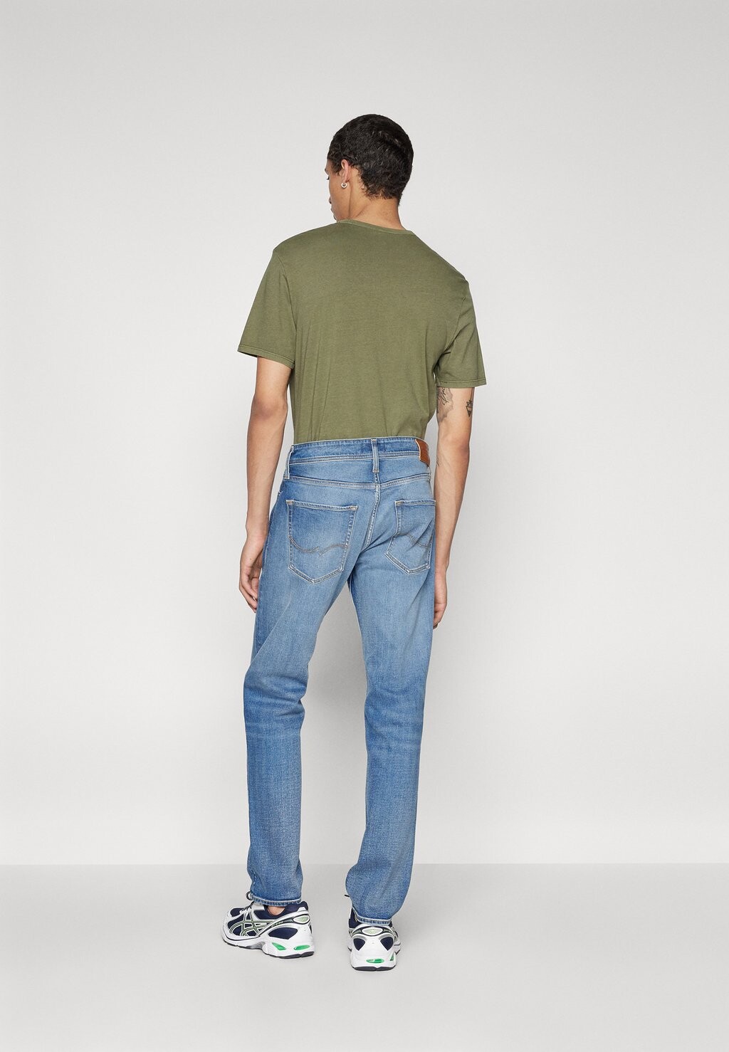 Джинсы прямого кроя JJIMIKE JJORIGINAL Jack & Jones, синий деним
Джинсы прямого кроя JJIMIKE JJORIGINAL Jack & Jones, синий деним