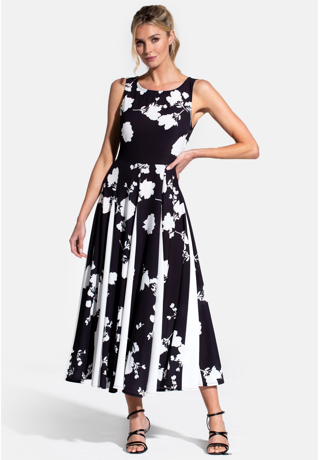 Летнее платье HotSquash, черный
Летнее платье HotSquash, черный