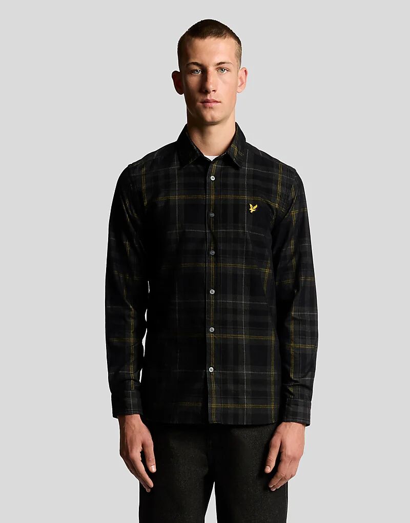 Рубашка Lyle & Scott в клетку из вельвета цвета «угольно-черный»
Рубашка Lyle & Scott в клетку из вельвета цвета «угольно-черный»