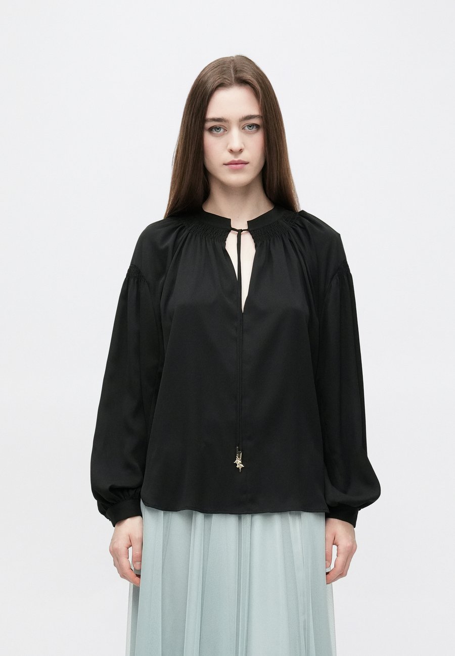 Блуза JOOP! Blouse, Black
Блуза JOOP! Blouse, Black