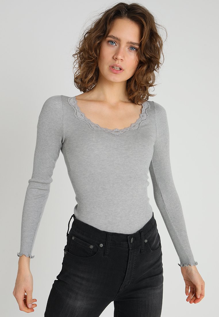 Футболка с длинным рукавом Rosemunde, светло-серый меланж
Футболка с длинным рукавом Rosemunde, светло-серый меланж