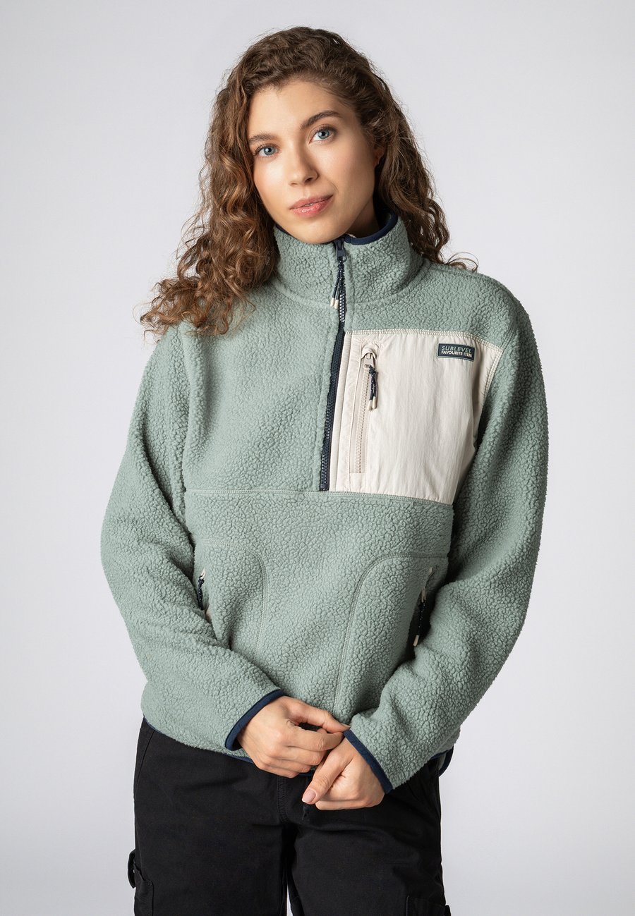 Джемпер Sublevel HALF, Middle-Green/Green
Джемпер Sublevel HALF, Middle-Green/Green