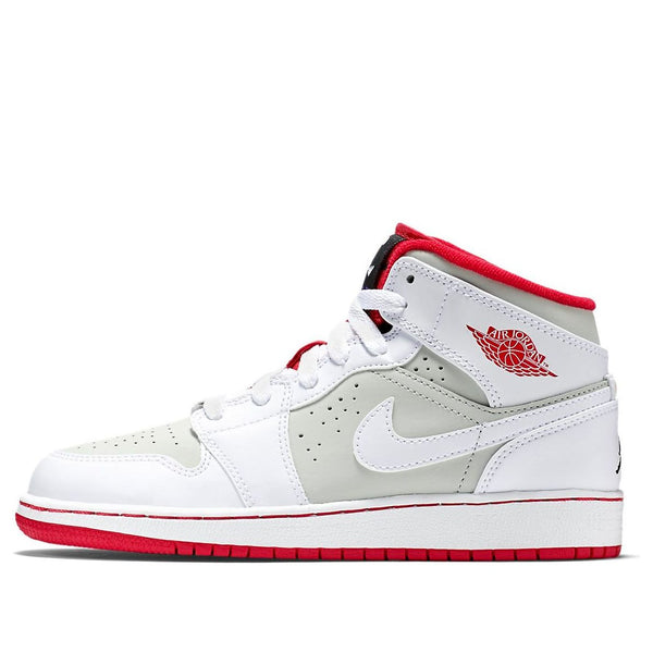 Кроссовки 1 средние Air Jordan, белый
Кроссовки 1 средние Air Jordan, белый