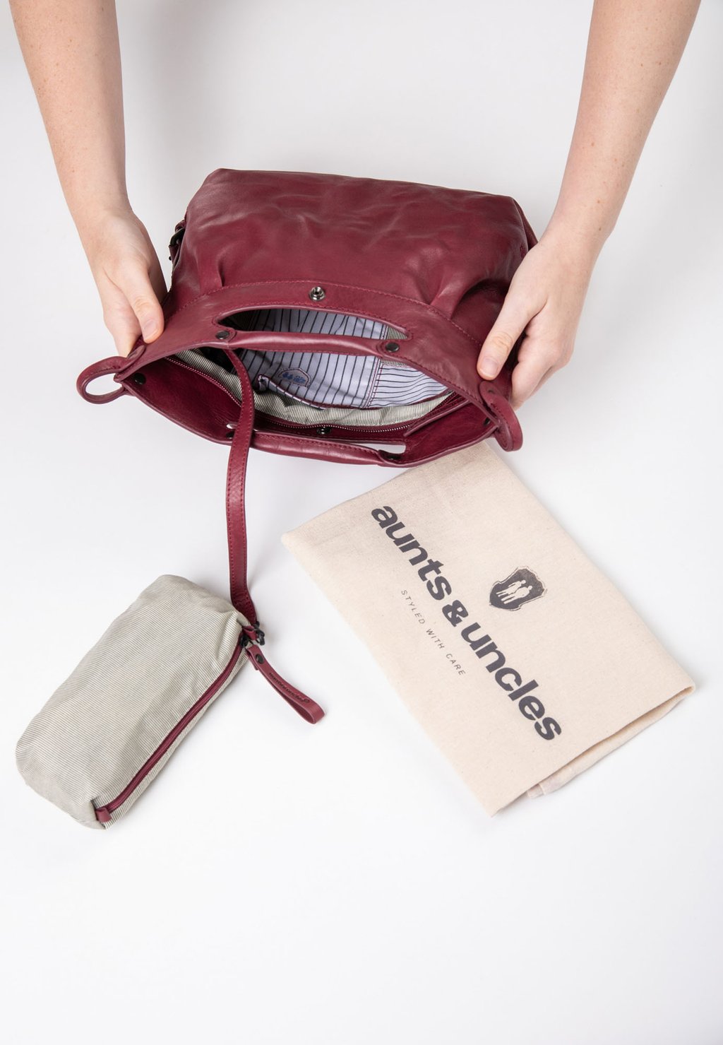 Сумка через плечо STRAWBERRY MUFFIN Aunts & Uncles, цвет bohemian red, Красный, Сумка через плечо STRAWBERRY MUFFIN Aunts & Uncles, цвет bohemian red
Сумка через плечо STRAWBERRY MUFFIN Aunts & Uncles, цвет bohemian red, Красный, Сумка через плечо STRAWBERRY MUFFIN Aunts & Uncles, цвет bohemian red