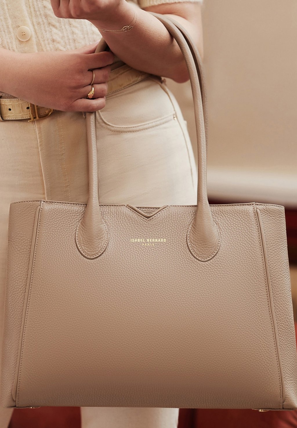 Сумка Isabel Bernard, серо-коричневый
Сумка Isabel Bernard, серо-коричневый