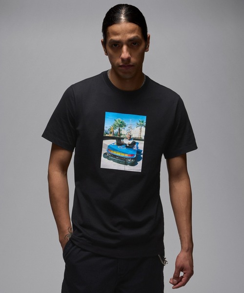 Футболка, крой оверсайз, бренд Nike, цвет черный
Футболка, крой оверсайз, бренд Nike, цвет черный