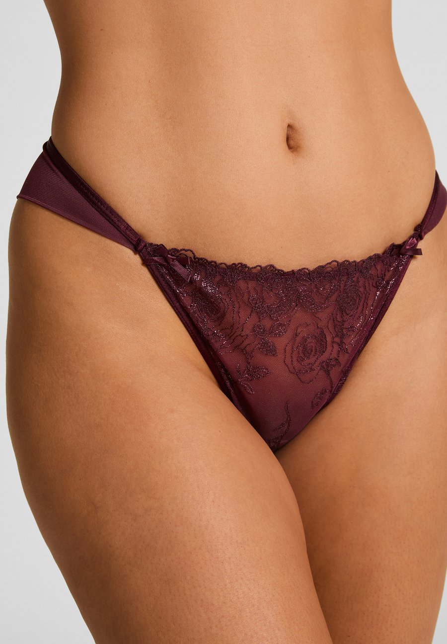 Брифы Hunkemöller HOLLIE CHEEKINI, Purple
Брифы Hunkemöller HOLLIE CHEEKINI, Purple